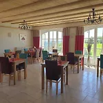 Logis Restaurant & Les Remparts 3*