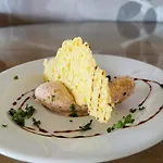 Logis Restaurant & Les Remparts Salers