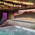 Logis Restaurant & Les Remparts Hotel