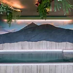Logis Restaurant & Les Remparts 3* Salers