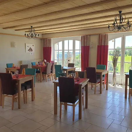 Logis Restaurant & Les Remparts 3*