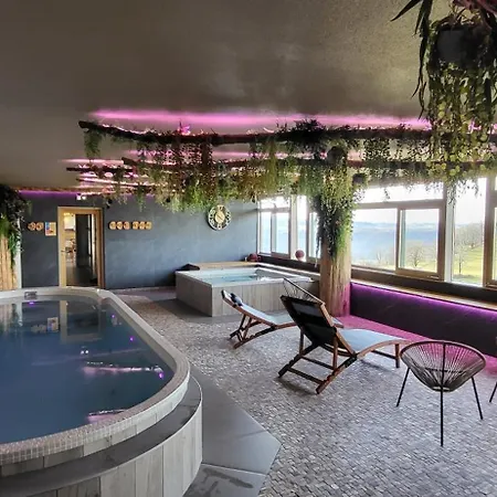 Logis Restaurant & Les Remparts 萨莱