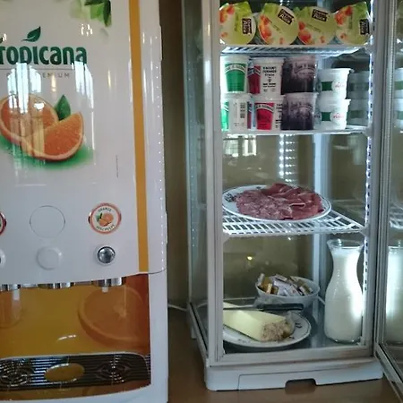 Logis Restaurant & Les Remparts 酒店 3*