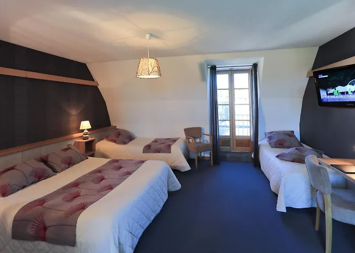 Logis Restaurant & Les Remparts 3*