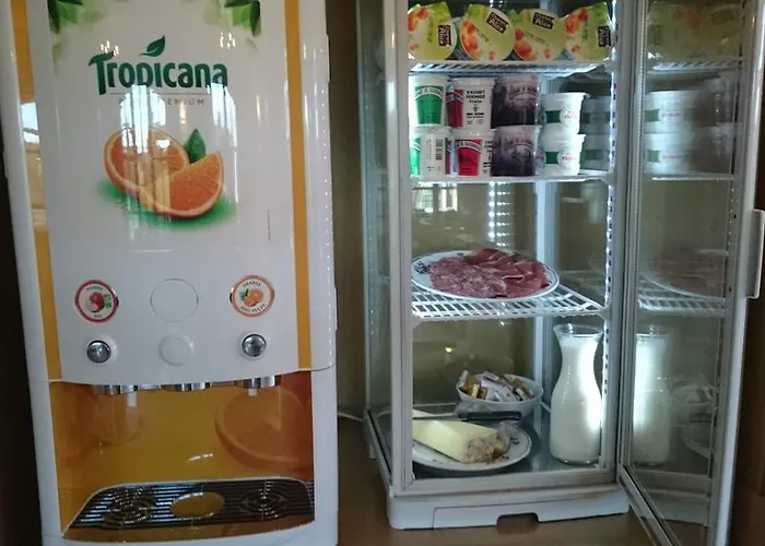 Logis Restaurant & Les Remparts Отель 3*